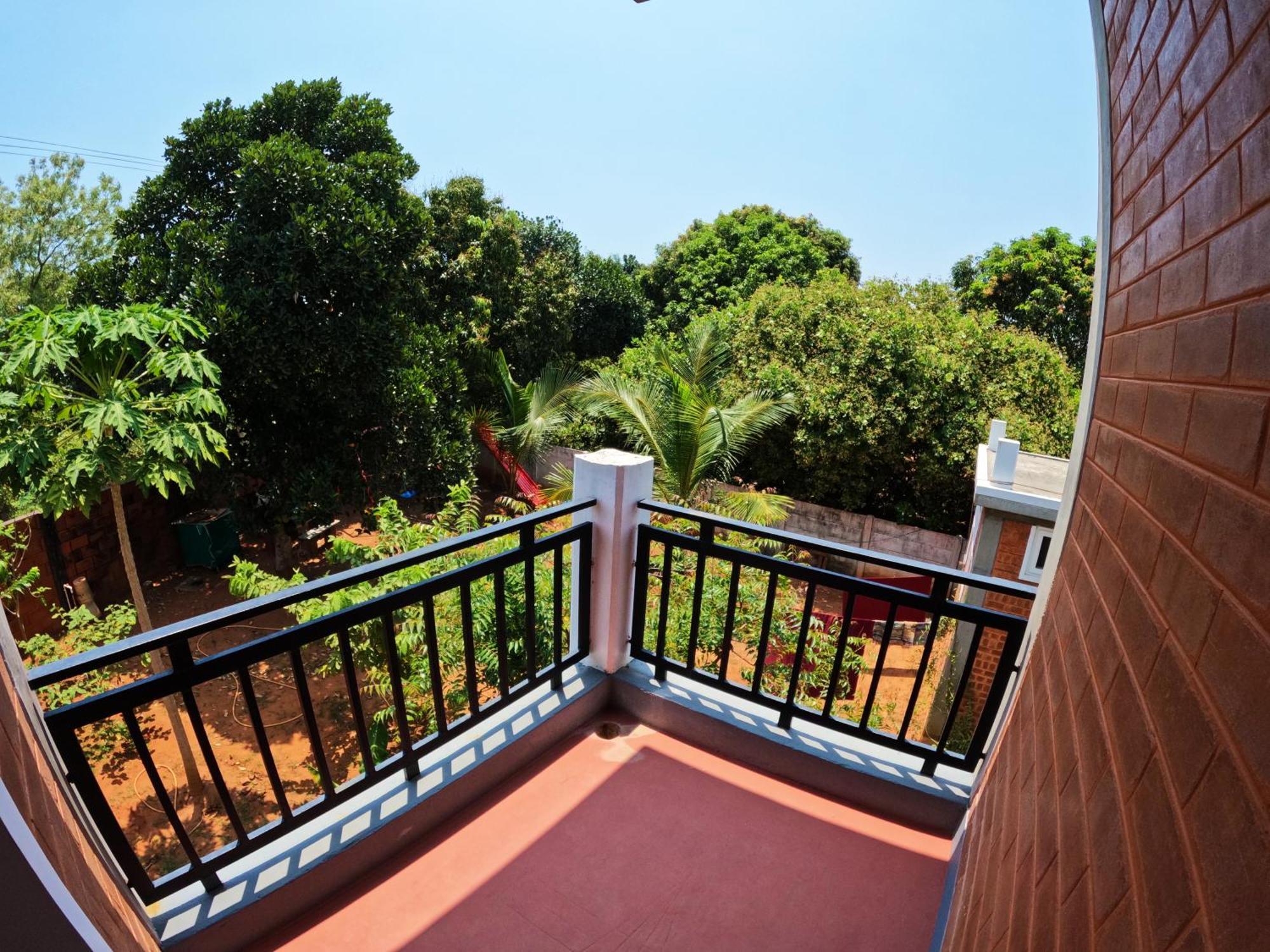 Wow Farm House Auroville Eksteriør billede